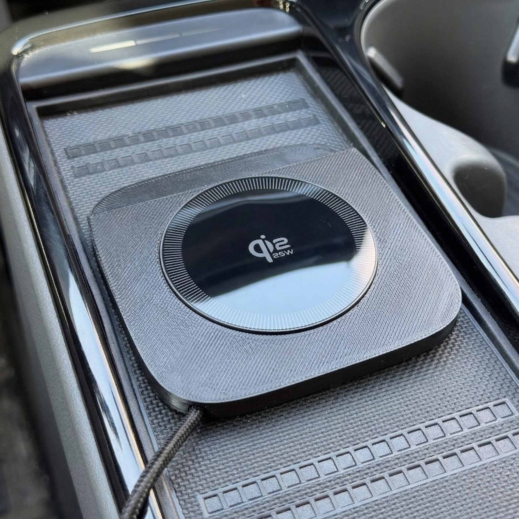 2025-2026 Ioniq 5 Wireless Charging Pad - iPhone/Pixel 10